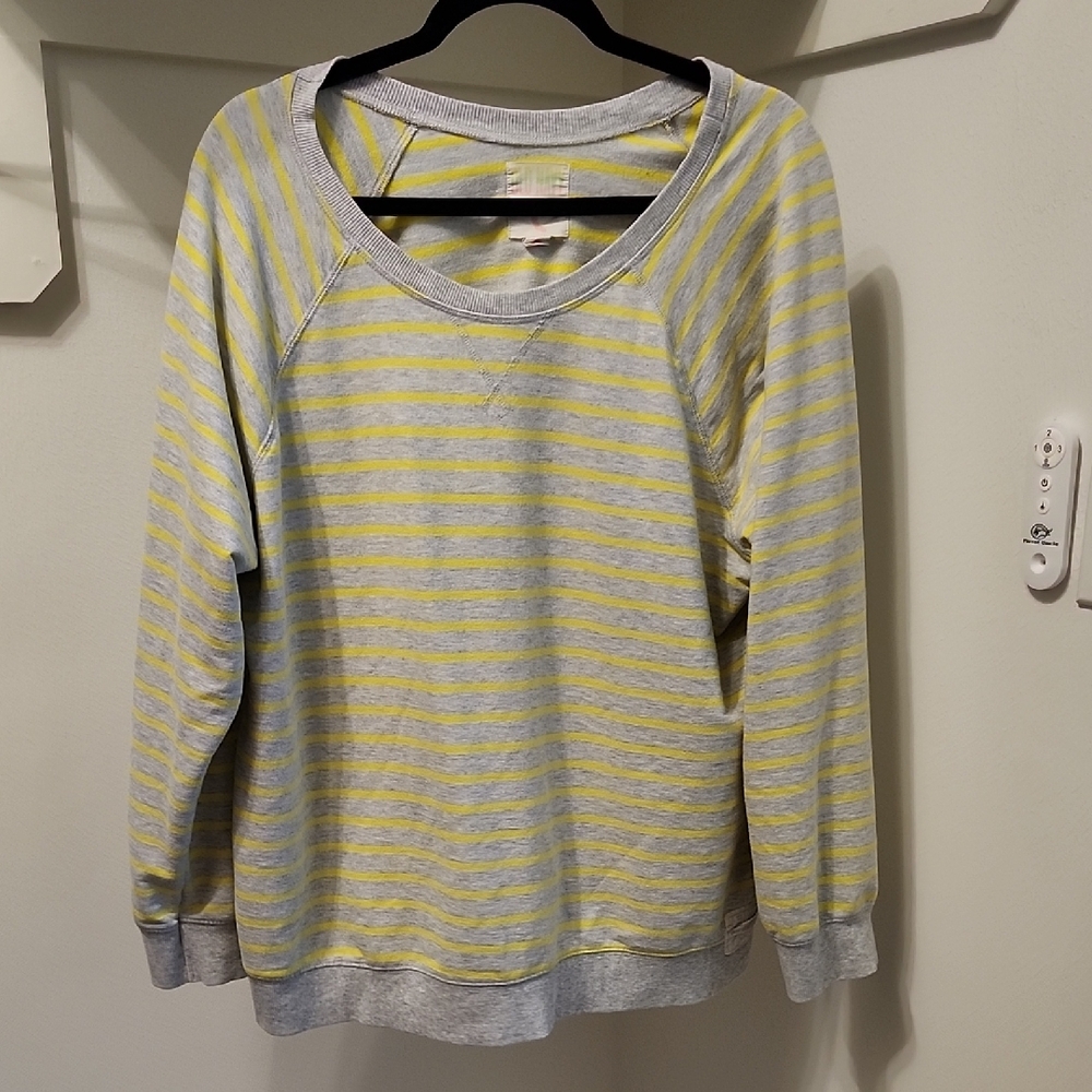 Old Navy Gray and Yellow Striped Crew Neck Sweater